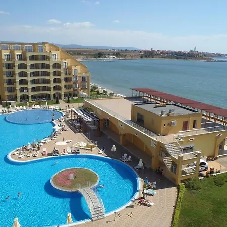 Midia Grand Luxury Beach شقة أهيلوي